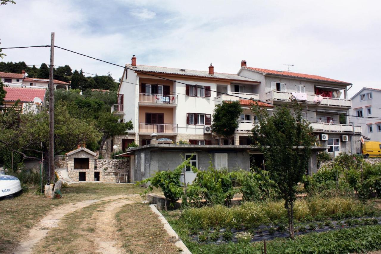Apartments With A Parking Space Kampor, Rab - 4984 *